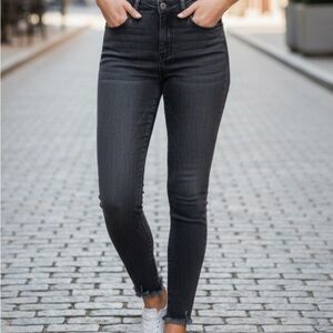 Kan Can Black Skinny Jeans with Frayed hem Womens Size 7/27